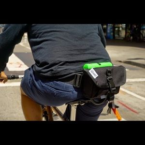 Roadrunner hip pack plus waist belt